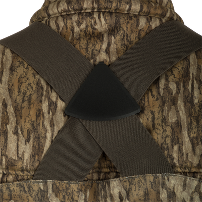 Uninsulated Guardian Elite Vanguard Breathable Wader: Close-up of straps. High-quality hunting gear for extreme conditions.