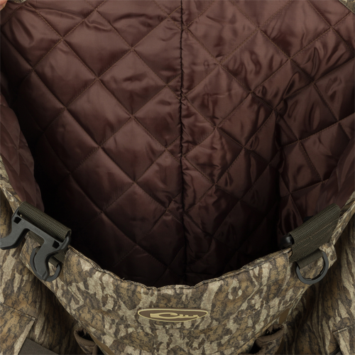 A close-up of inside the Women's Insulated Guardian Elite Vanguard Breathable Wader.