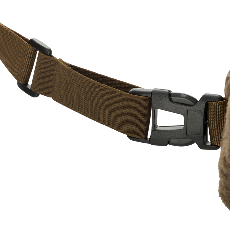 Close-up of the waist belt and quick-release buckle on the Handwarmer Muff with Agion Active XL, showcasing its adjustable and detachable features.