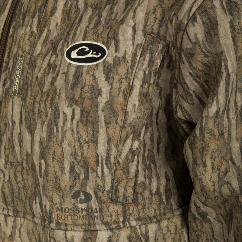 MST Hole Shot Windproof Eqwader 1/4 Zip Jacket: A close-up of the jacket with a black and white logo, offering superior protection and temperature control for any weather.